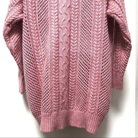 John + Jenn Oversized Cable Knit Sweater in Blush Pink Size S/P - Picture 6 of 9